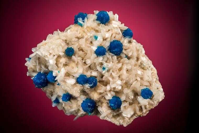 CAVANSITE on STILBITE
